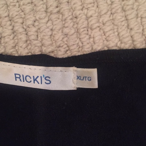 Black shrug sweater - Picture 3 of 3